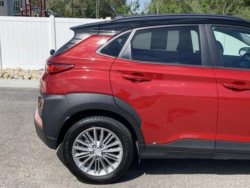 Pulse Red w/ Black Roof 2018 Hyundai KONA SEL