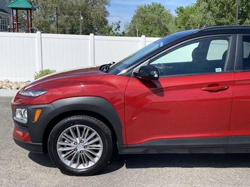 Pulse Red w/ Black Roof 2018 Hyundai KONA SEL