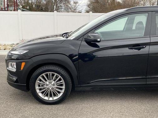 2021 Hyundai KONA SEL Plus