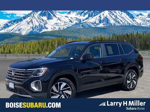 Deep Black Pearl Effect 2024 Volkswagen Atlas 2.0T SE
