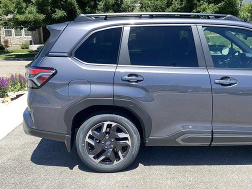 Magnetite Gray Metallic 2026 Subaru Forester Limited