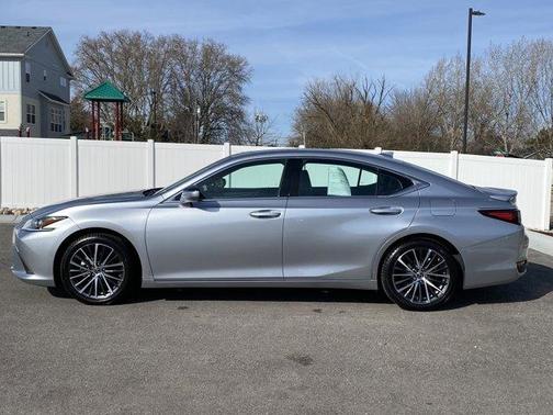 2023 Lexus ES 300h ES 300h