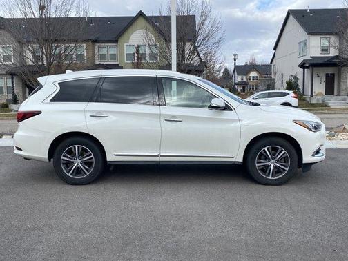 2017 INFINITI QX60 Base