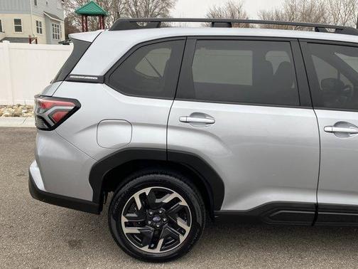 2025 Subaru Forester Hybrid 