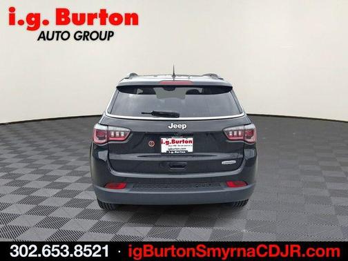 Diamond Black 2018 Jeep Compass Altitude