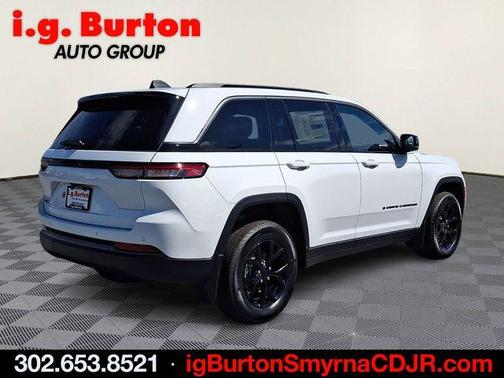 2026 Jeep Grand Cherokee Laredo
