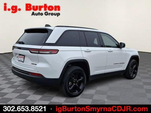 Bright White Clearcoat 2023 Jeep Grand Cherokee Limited