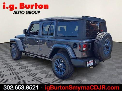Granite Crystal Clearcoat Metallic 2026 Jeep Wrangler Sport