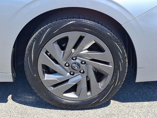 Ice Silver Metallic 2024 Subaru Legacy Sport