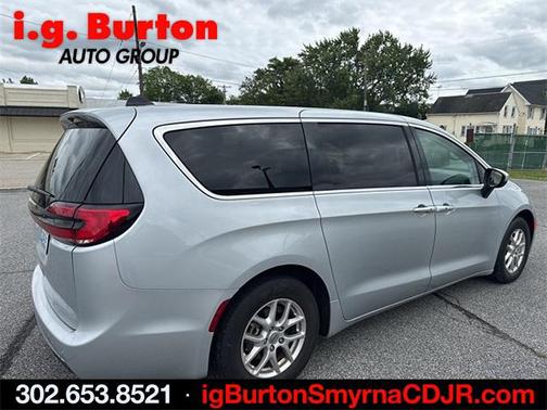 2023 Chrysler Pacifica Touring L
