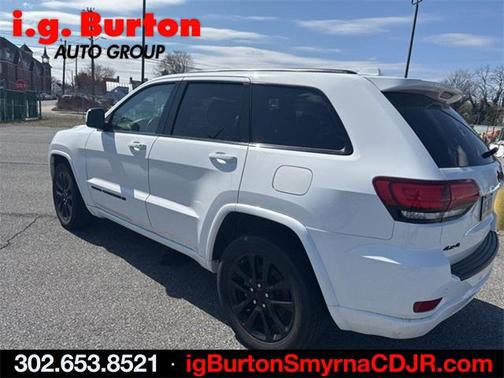 2022 Jeep Grand Cherokee Laredo