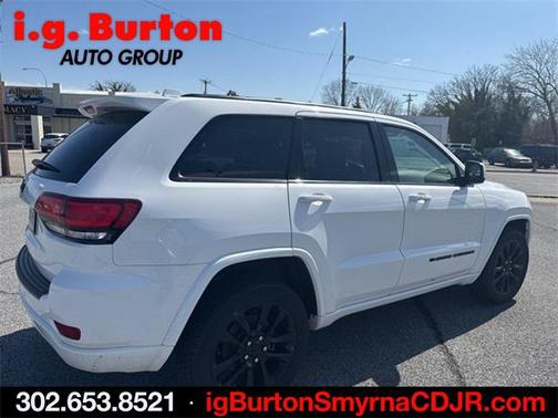2022 Jeep Grand Cherokee Laredo