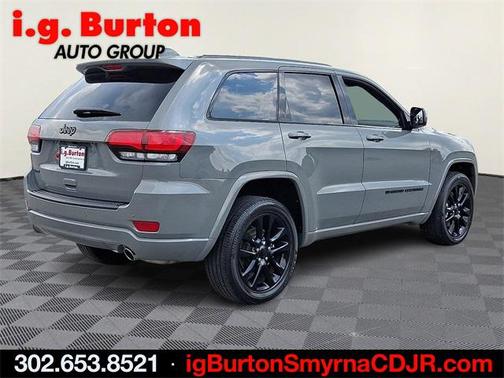 2022 Jeep Grand Cherokee Laredo