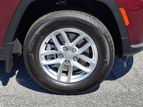 Velvet Red Pearlcoat 2026 Jeep Grand Cherokee L Laredo