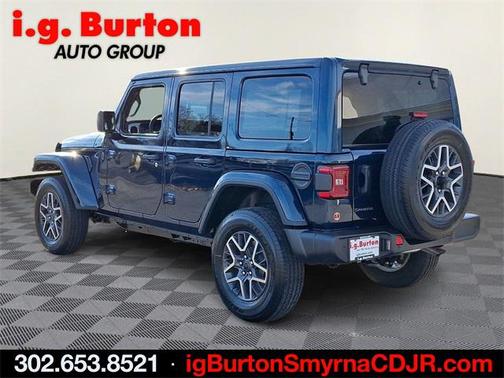 2025 Jeep Wrangler 4-Door Sahara 4x4