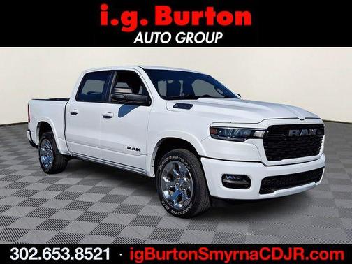 Bright White Clearcoat 2025 RAM 1500 Big Horn/Lone Star