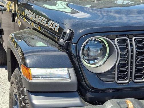 Black Clearcoat 2026 Jeep Wrangler Sport