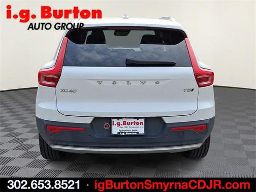 2019 Volvo XC40 T5 Momentum