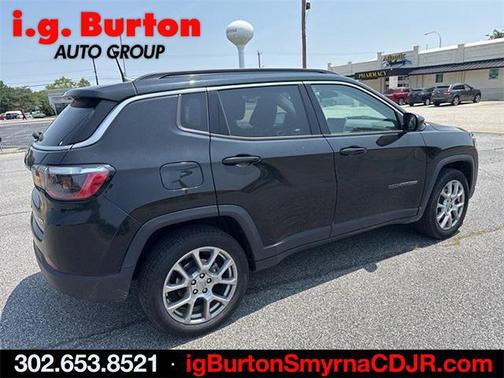 2022 Jeep Compass Latitude Lux