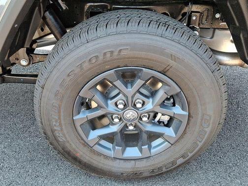 Granite Crystal Clearcoat Metallic 2026 Jeep Gladiator 85th Anniversary Edition