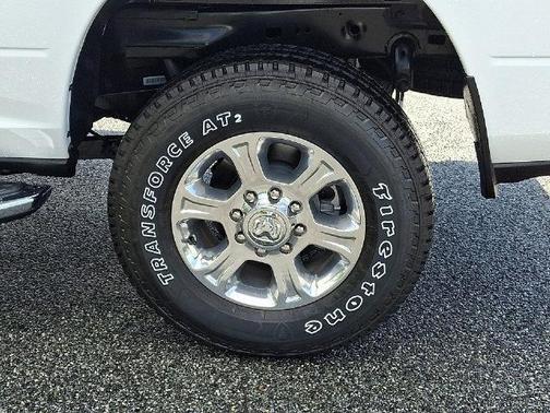 Bright White Clearcoat 2026 RAM 2500 Big Horn