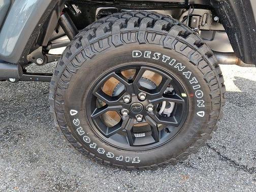 2026 Jeep Gladiator Sport