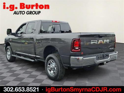 2025 RAM 2500 Tradesman Crew Cab 4x4 6'4' Box