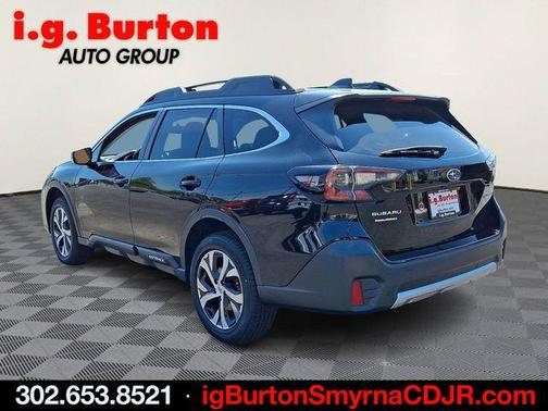 Crystal Black Silica 2022 Subaru Outback Limited