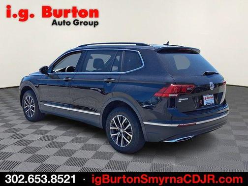 Deep Black Pearl Effect 2020 Volkswagen Tiguan 2.0T SE