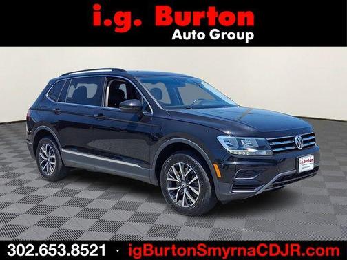Deep Black Pearl Effect 2020 Volkswagen Tiguan 2.0T SE