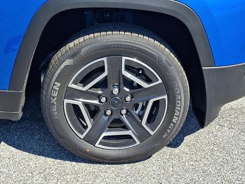 Blue Pearl 2026 Jeep Cherokee LAREDO/LIMITED