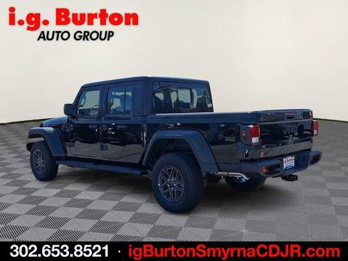 Black Clearcoat 2026 Jeep Gladiator Sport