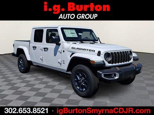 Bright White Clearcoat 2026 Jeep Gladiator 85th Anniversary Edition