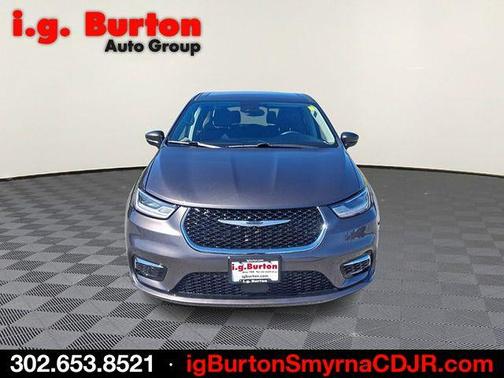 Crystal Metallic 2023 Chrysler Pacifica Touring-L