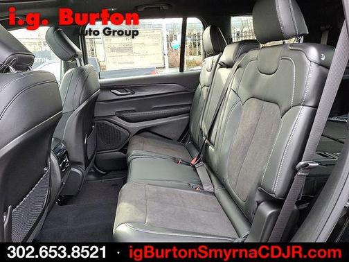 Diamond Black 2025 Jeep Grand Cherokee L Laredo