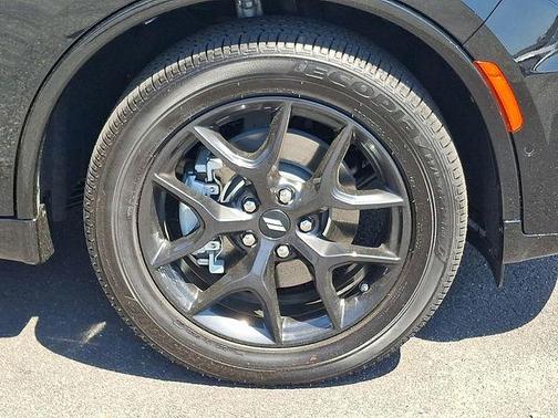 DB Black Crystal Clearcoat 2026 Dodge Durango GT HEMI V8
