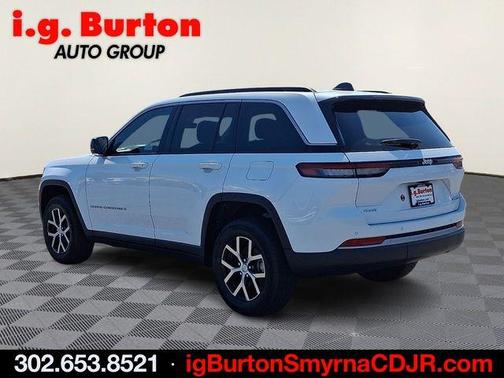 Bright White Clearcoat 2026 Jeep Grand Cherokee Limited