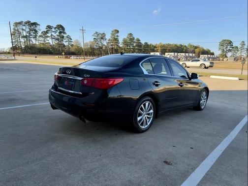 2015 INFINITI Q50 Premium