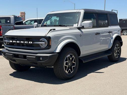Avalanche 2026 Ford Bronco Outer Banks