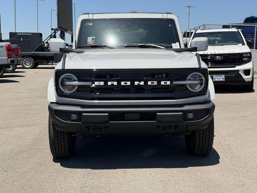 Avalanche 2026 Ford Bronco Outer Banks