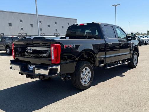Black Metallic 2026 Ford F-250 XLT