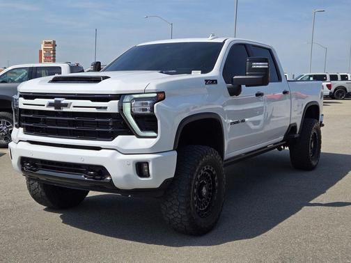 Summit White 2024 Chevrolet Silverado 2500 LTZ