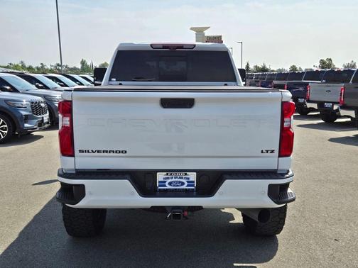 Summit White 2024 Chevrolet Silverado 2500 LTZ