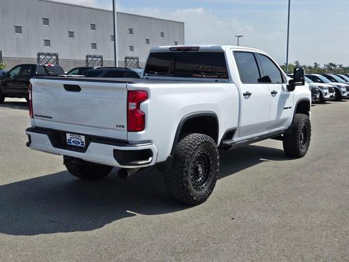 Summit White 2024 Chevrolet Silverado 2500 LTZ