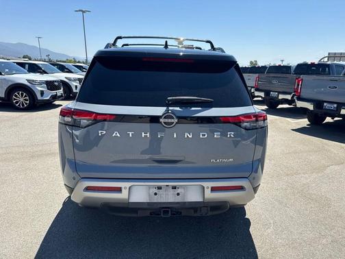 Gray 2 Tone 2022 Nissan Pathfinder Platinum