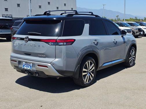 Gray 2 Tone 2022 Nissan Pathfinder Platinum