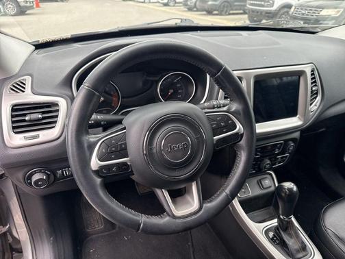 Billet Silver Metallic Clearcoat 2017 Jeep Compass Latitude