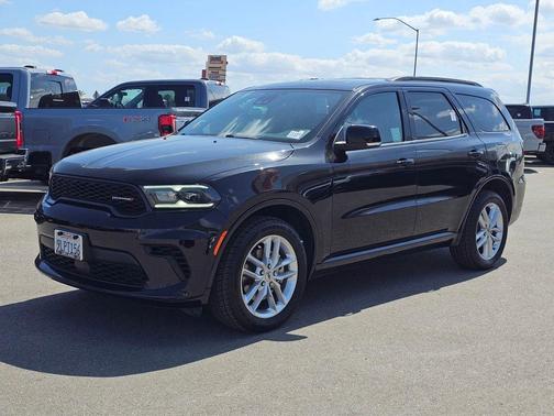 DB Black Crystal Clearcoat 2024 Dodge Durango GT