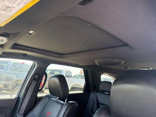 DB Black Crystal Clearcoat 2024 Dodge Durango GT