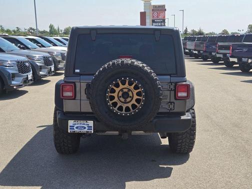 Granite Crystal Clearcoat Metallic 2021 Jeep Wrangler Unlimited Sport
